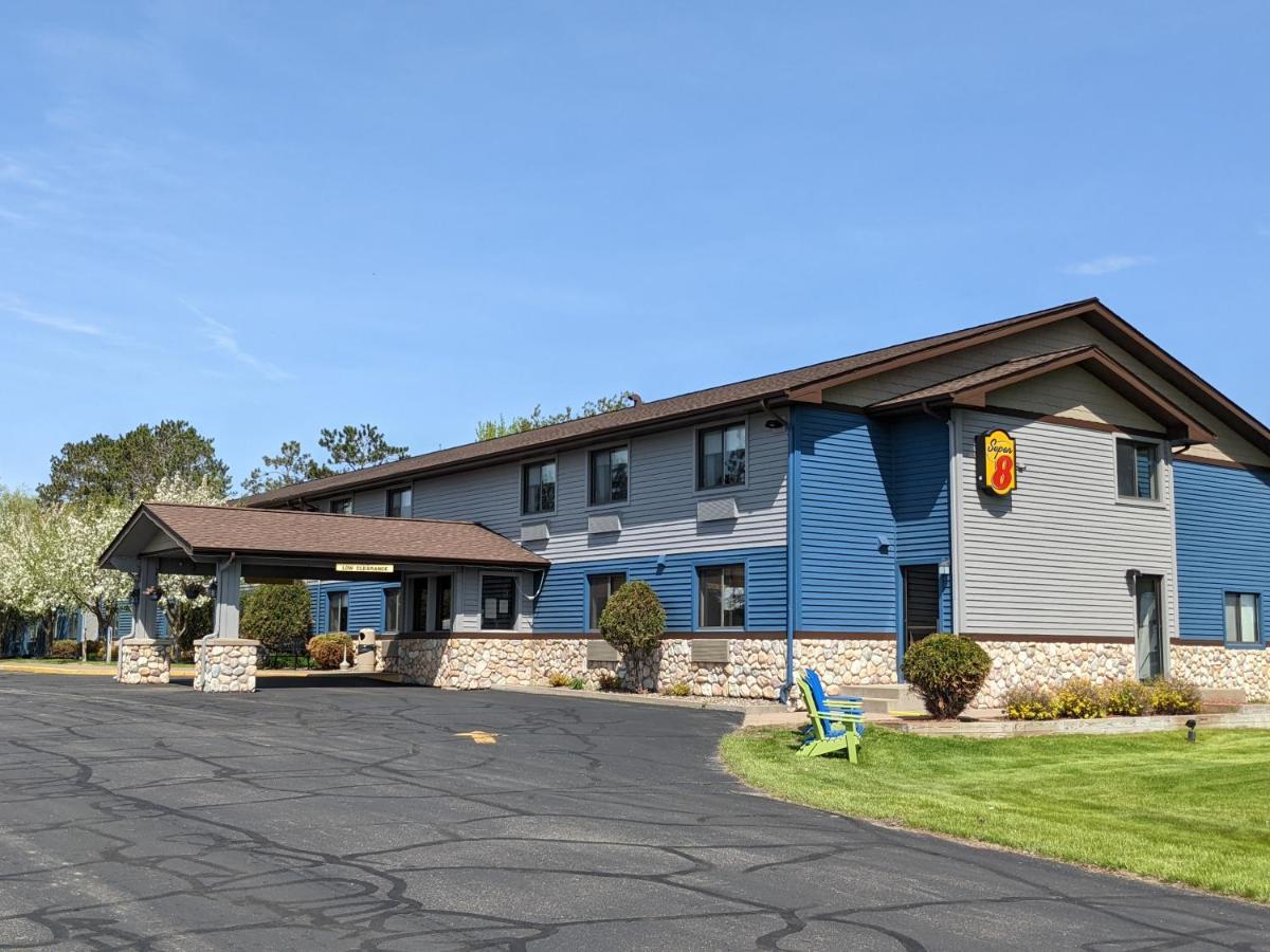 Отель Super 8 By Wyndham Baxter/Brainerd Area Экстерьер фото