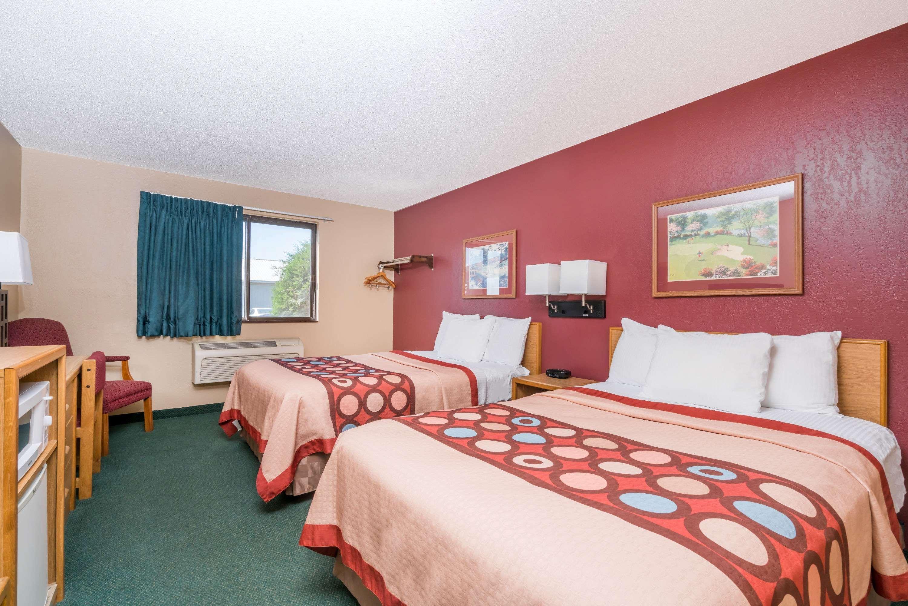 Отель Super 8 By Wyndham Baxter/Brainerd Area Экстерьер фото